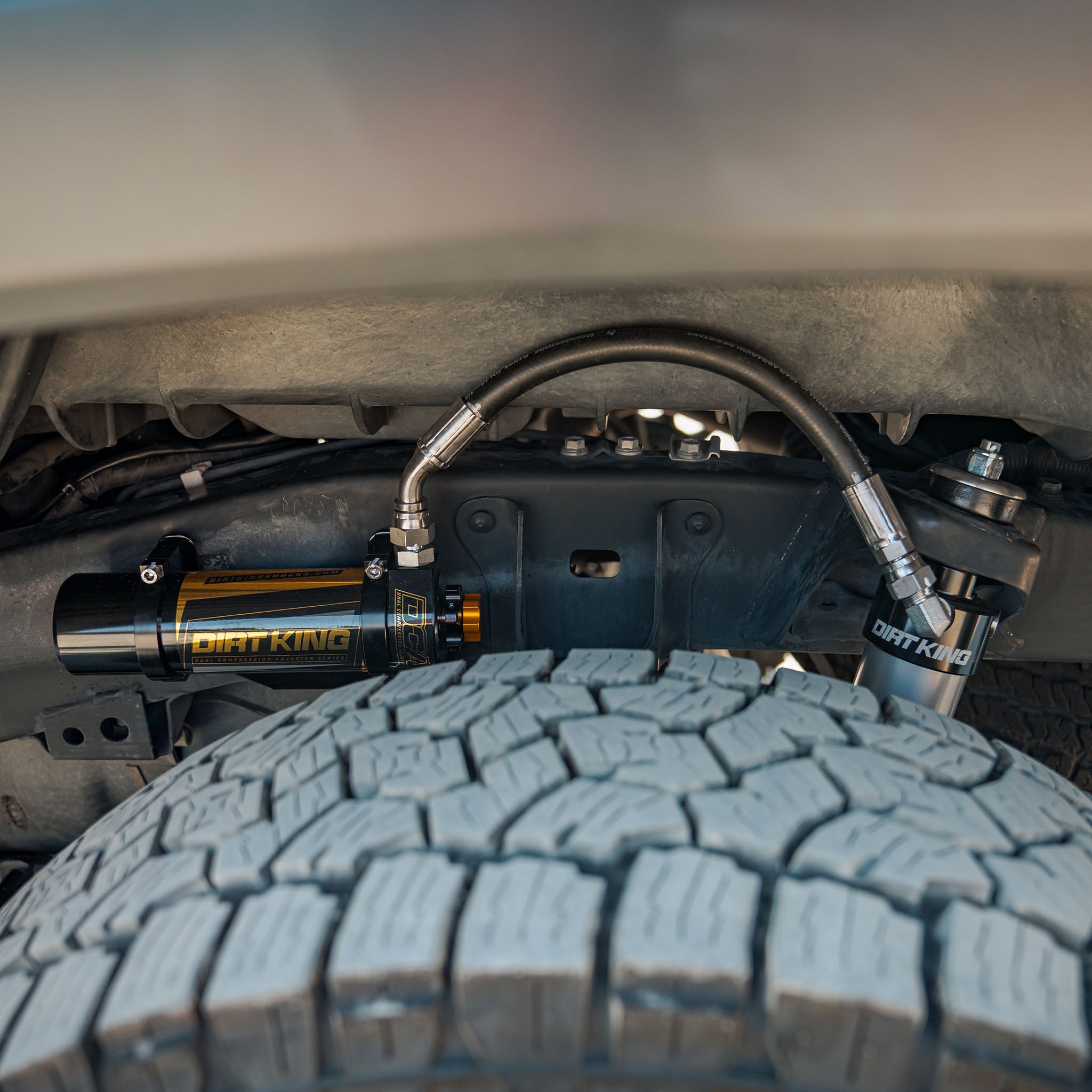 2.5 Smooth Body Shocks | DCA Remote Reservoir