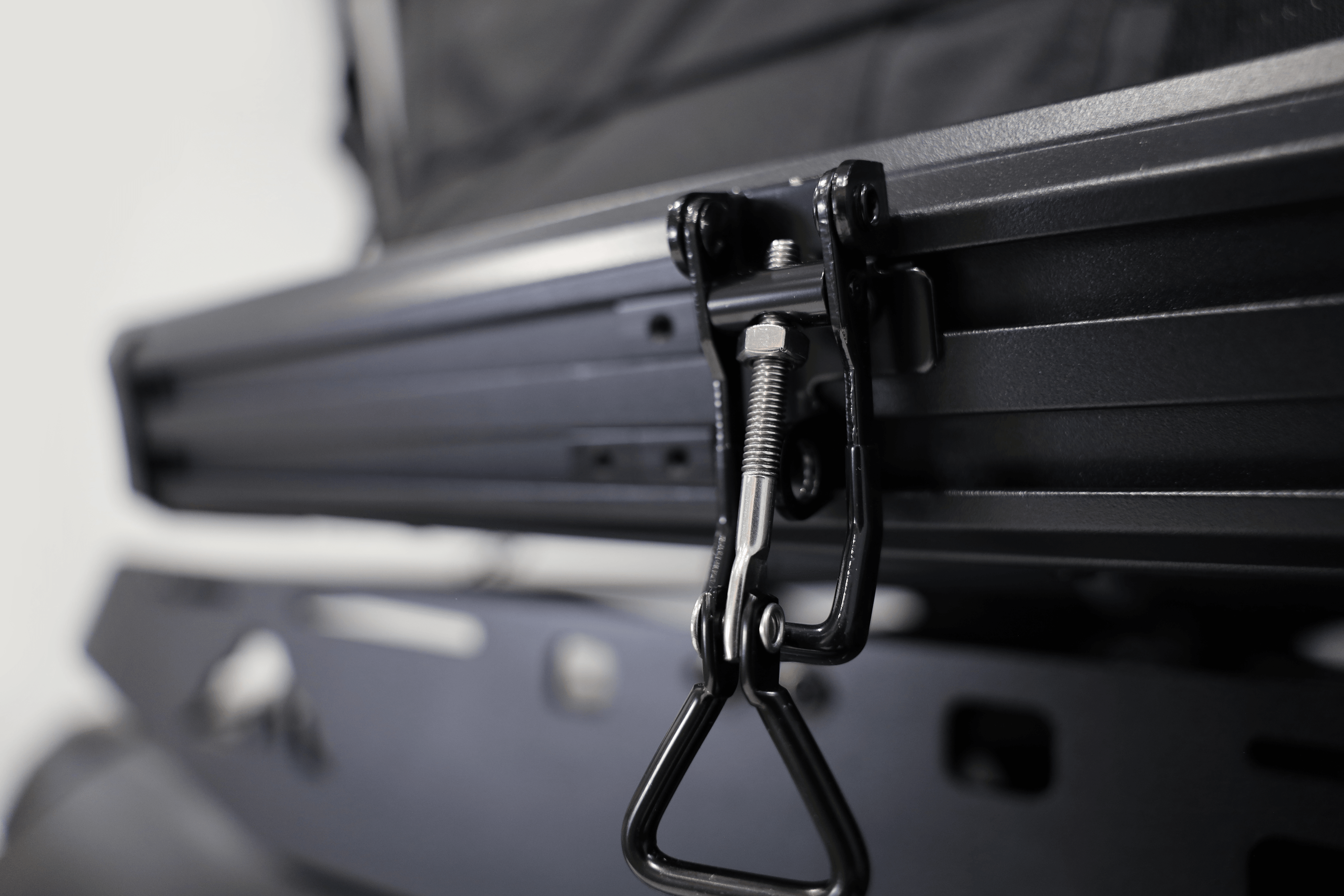 Hard Shell - Latch Set